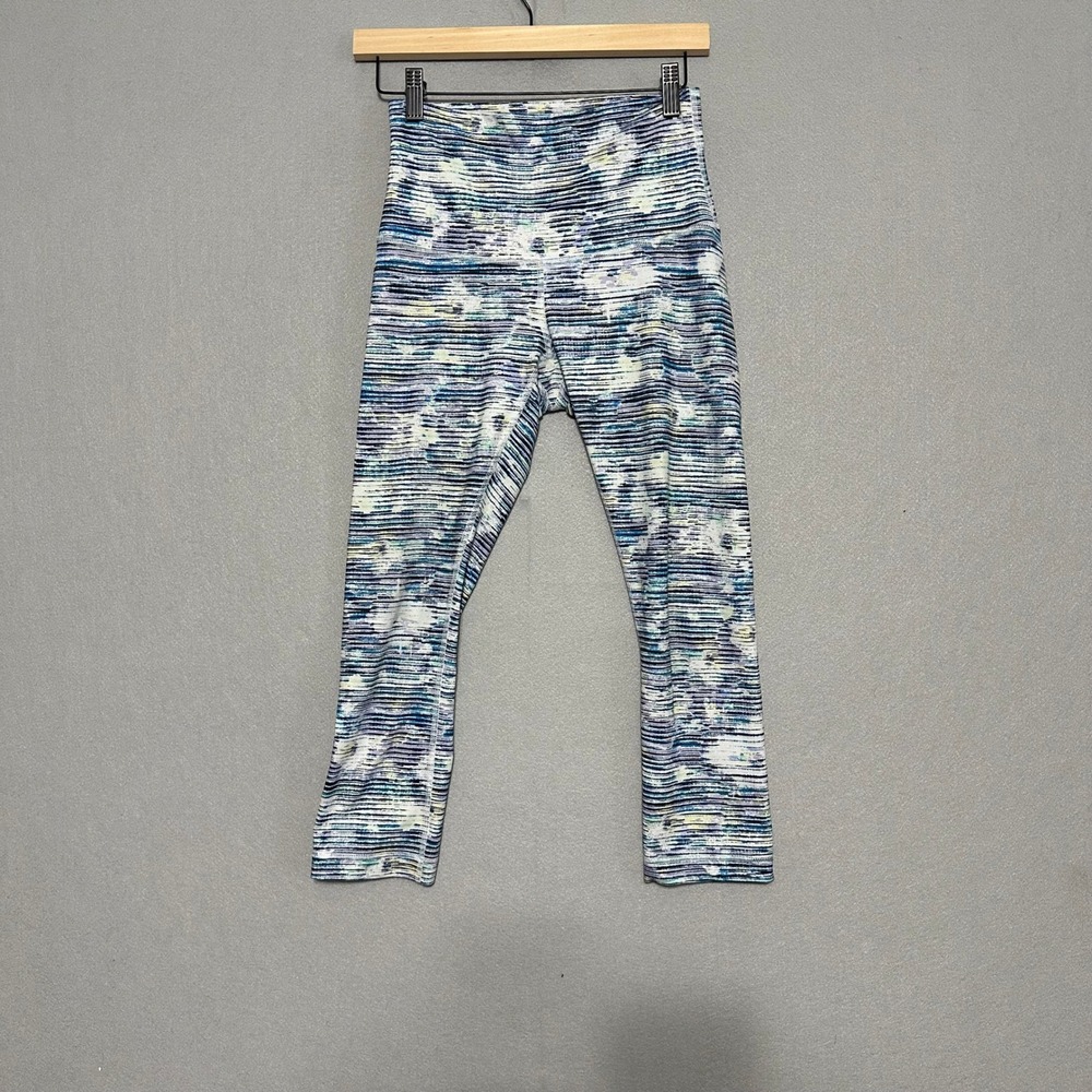 Lululemon High Rise Crop Leggings Blue White Space Dye Floral Size 6 21 Inch
